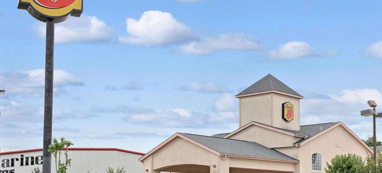 蒙哥马利-康罗湖速8酒店(Super 8 by Wyndham Montgomery/ Lake Conroe)图片