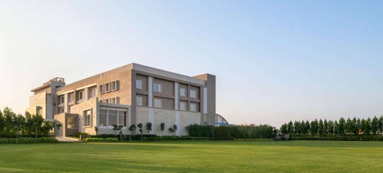 甘地达姆希纳温德姆华美达酒店(Ramada by Wyndham Gandhidham Shinay)图片