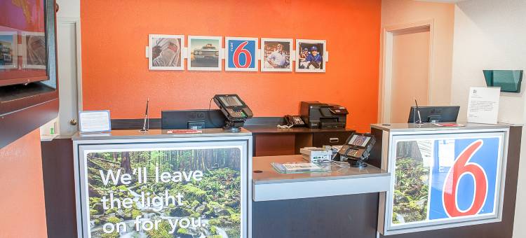 尤凯亚6号汽车旅馆(Motel 6 Ukiah, CA)图片