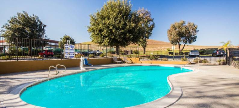 瓦卡维尔速8酒店(Super 8 by Wyndham Vacaville)图片