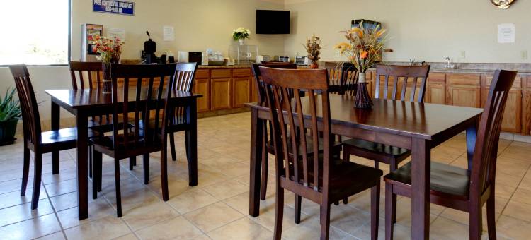 美肯艾森豪威尔公园大道美洲最佳价值套房酒店(Americas Best Value Inn and Suites Macon)图片