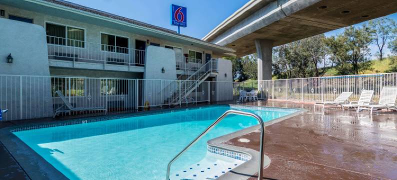 雷德兰兹6号汽车旅馆(Motel 6 Redlands, CA)图片