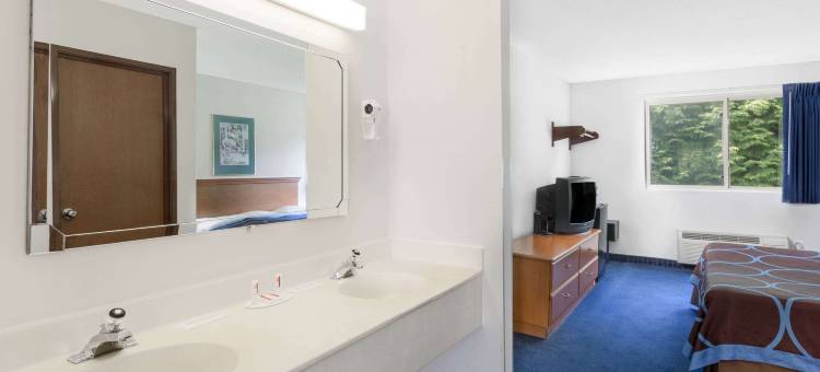 金斯顿速8酒店(Super 8 by Wyndham Kingston)图片