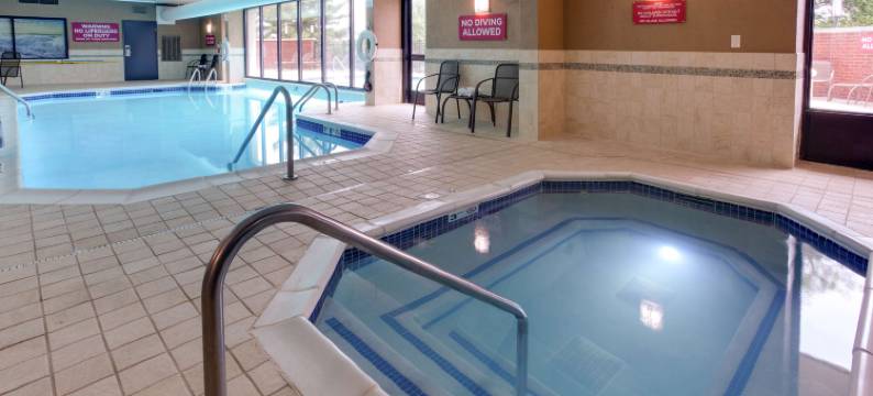 纳什维尔机场德鲁里套房酒店(Drury Inn & Suites Nashville Airport)图片