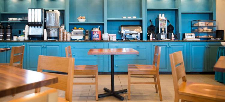 埃芬汉姆丽怡酒店(Country Inn & Suites by Radisson, Effingham, IL)图片