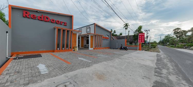 RedDoorz Plus at Orange Diponogoro Palangkaraya图片