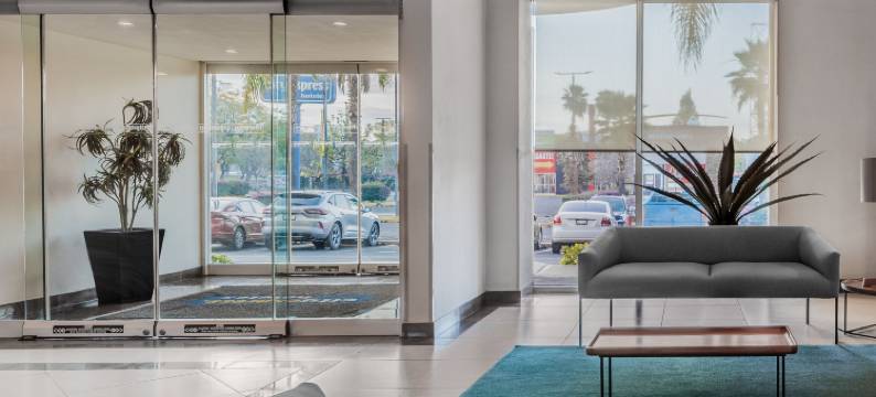 万豪城市快捷酒店奎雷塔罗胡里卡(City Express by Marriott Querétaro Juríca)图片