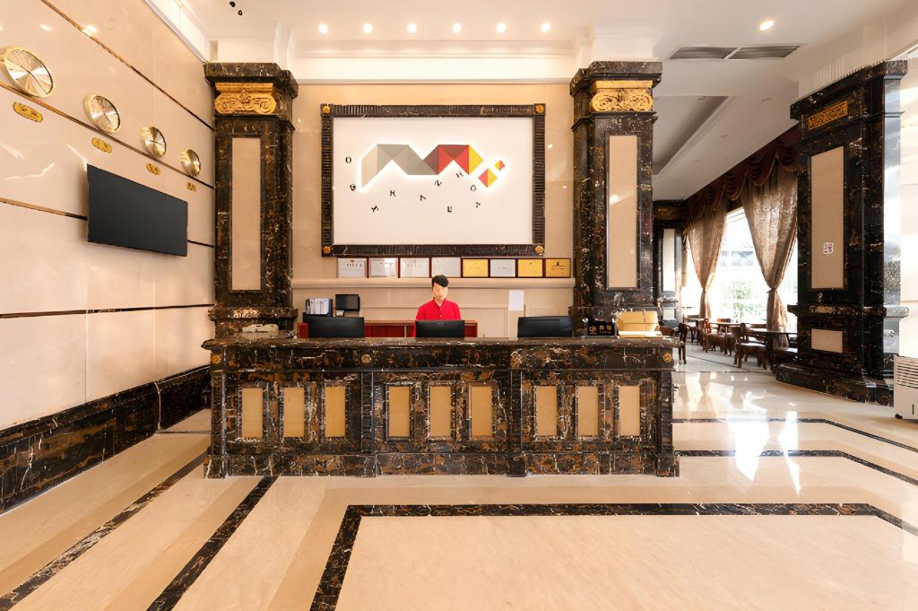 Borrman Hotel (Guangzhou Panyu Qiaonan Aoyuan Plaza) Over view