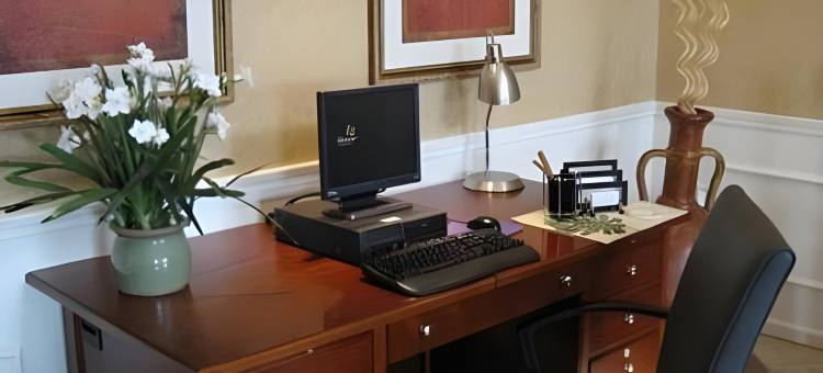 格林纳达呗盟套房酒店(Baymont by Wyndham Grenada)图片