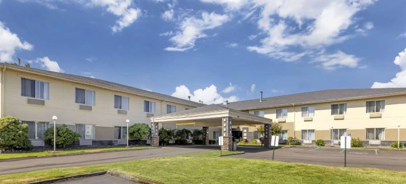 温哥华购物中心附近舒适套房酒店(Comfort Suites Near Vancouver Mall)图片