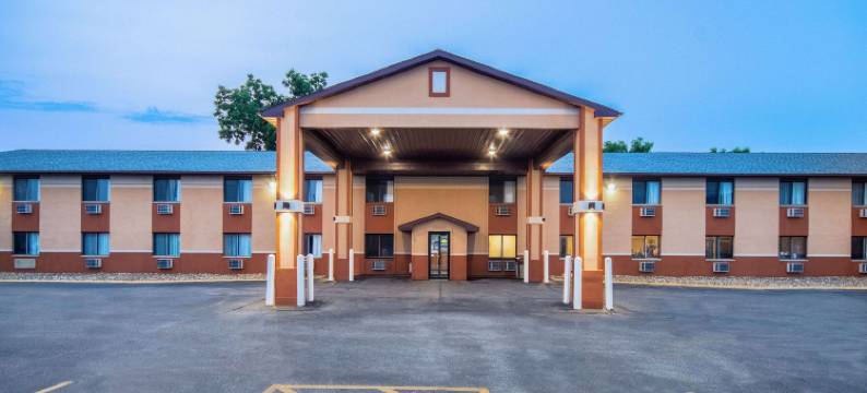 滑铁卢温德姆戴斯套房酒店(Days Inn & Suites by Wyndham Waterloo)图片