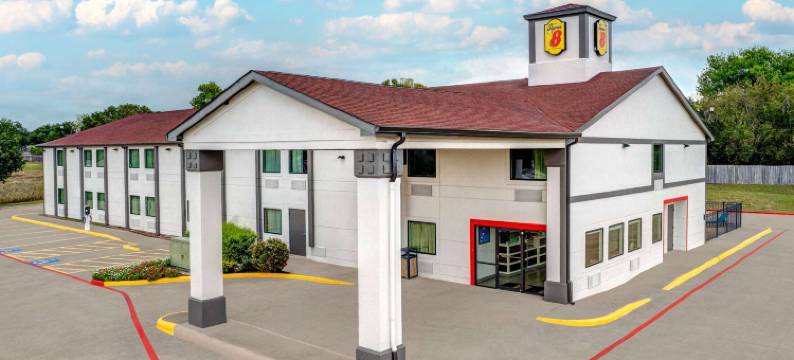 沃克西哈奇速8酒店(Super 8 by Wyndham Waxahachie TX)图片