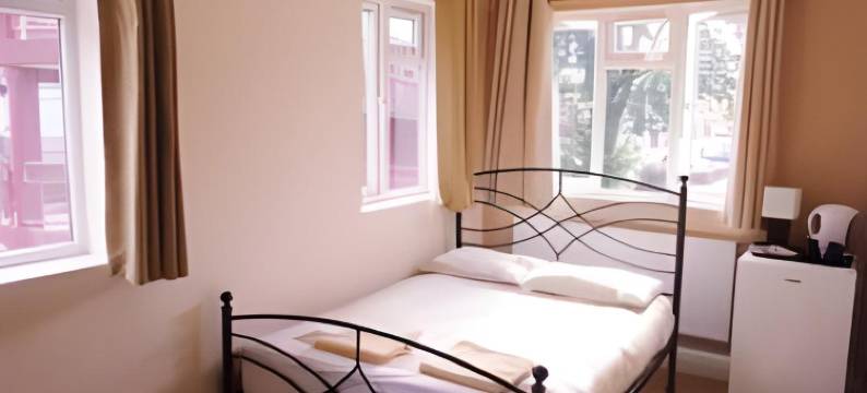 时间玻璃酒店(Hour Glass Hotel)图片