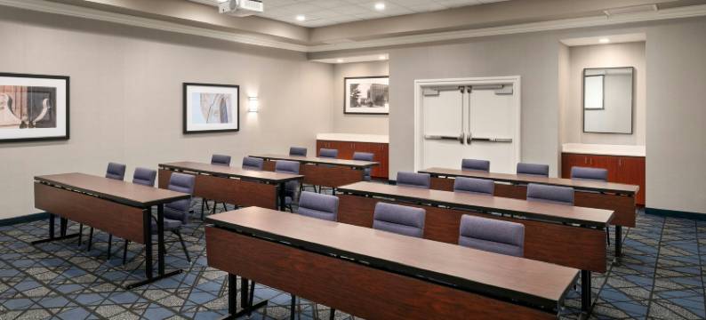 圣彼得堡市中心万怡酒店(Courtyard St. Petersburg Downtown)图片