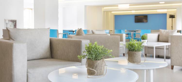 BLUESEA 阿雷纳尔塔(Bluesea Arenal Tower Adults Only)图片