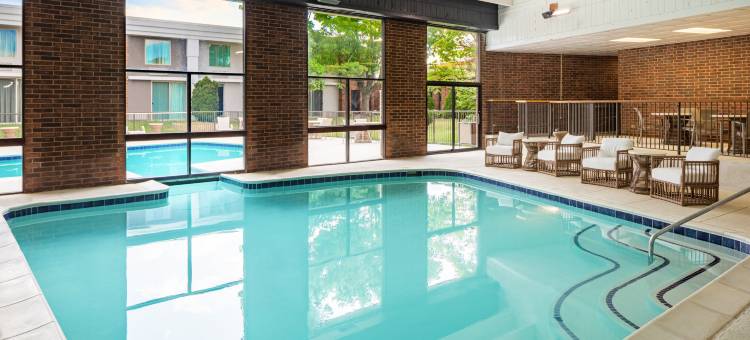 安阿伯北希尔顿逸林酒店(Doubletree by Hilton Ann Arbor North)图片
