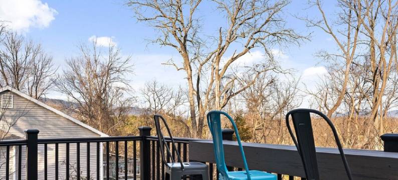 Beautiful Home with Gamers Paradise Game Room!图片