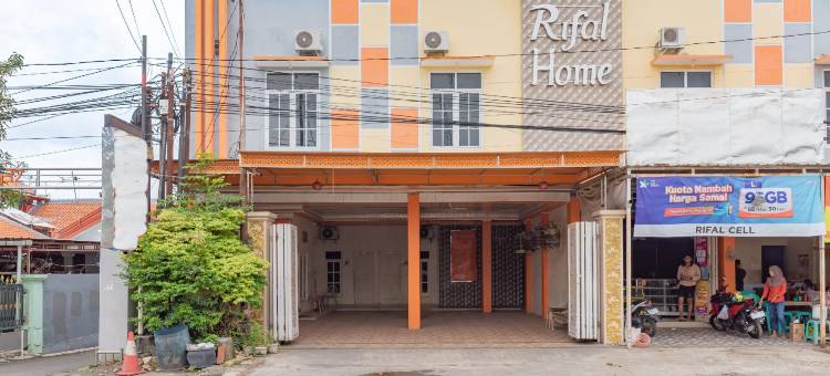 Urbanview Hotel Rifal Home Tegal图片