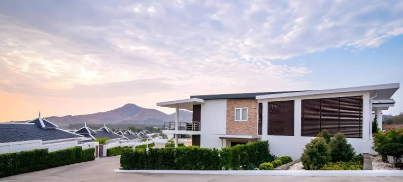 位于华欣海岸的3卧室公寓-200平方米|带2个独立浴室(Falcon Hill Terrace 1A)图片