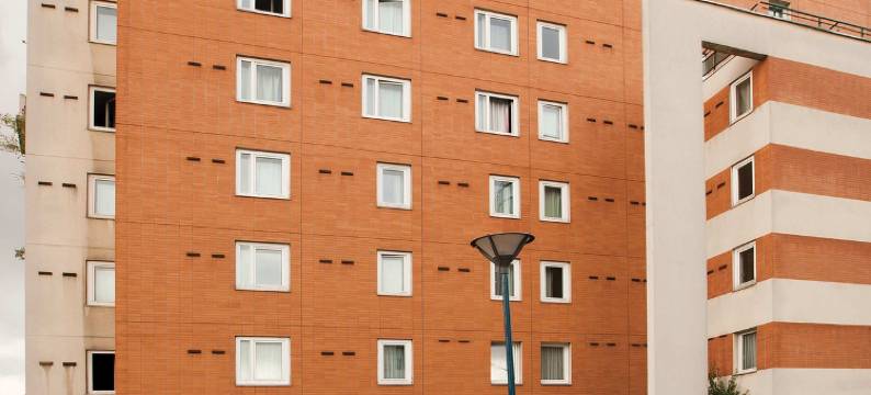 塞祖尔阿菲尔庞坦查尔斯戴高乐酒店(Séjours & Affaires Pantin Charles de Gaulle)图片