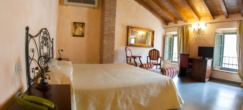 拉塔沃拉罗东达酒店(Hotel la Tavola Rotonda)图片