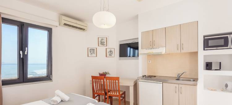 金湾精品酒店及平房(Golden Bay Boutique Hotel & Bungalows)图片