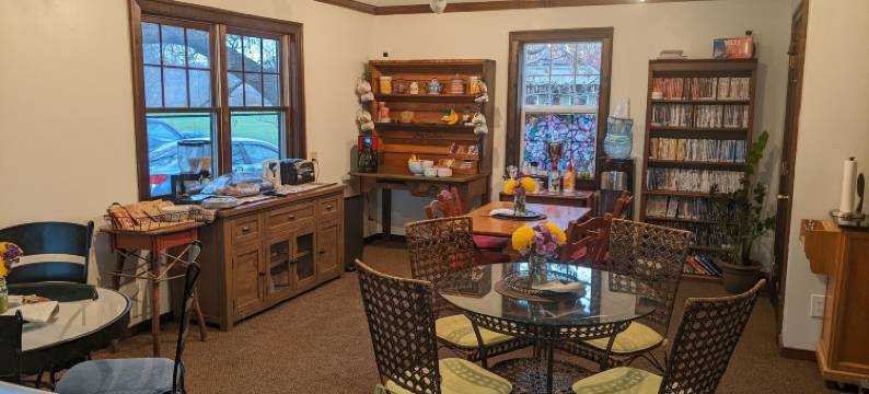 麦田鹰旅店(The Meadowlark Inn)图片