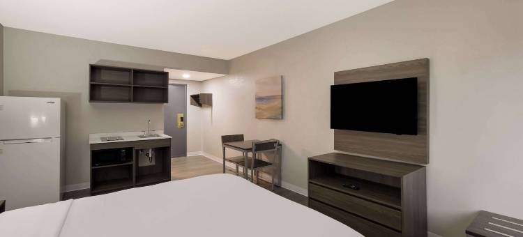 都会工作室密尔沃基机场(Suburban Studios Milwaukee Airport)图片