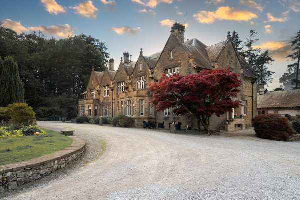 Richmond Place - Apartment in Private Mansion with Private Spa - RidgestoneHotel Overview