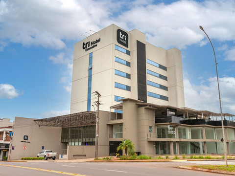 拉热阿行政三酒店