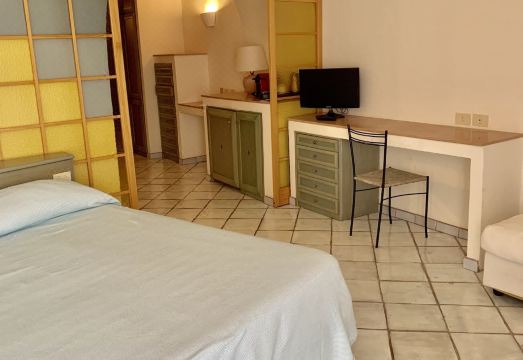 Green Park Hotel Hotel Overview