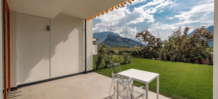 阿列亚加尔达湖滨套房酒店(Alea - Garda Lake Suite)图片