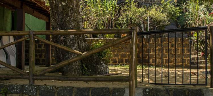 拉科基尔(La Coquille)图片