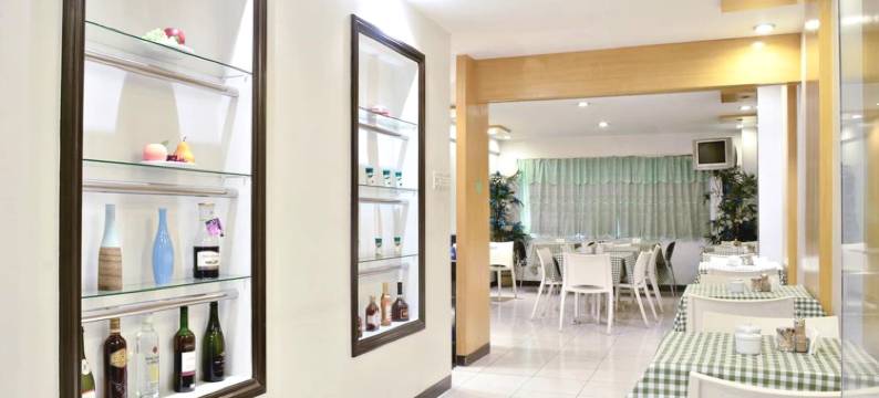 木星套房酒店(Jupiter Suites)图片