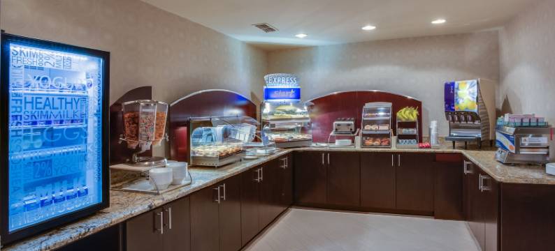 智选假日套房酒店那不勒斯(市区)(Holiday Inn Express & Suites NAPLES DOWNTOWN - 5TH AVENUE by IHG)图片