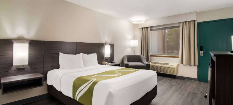 威尔逊维尔凯艺套房酒店(Quality Inn & Suites Wilsonville)图片
