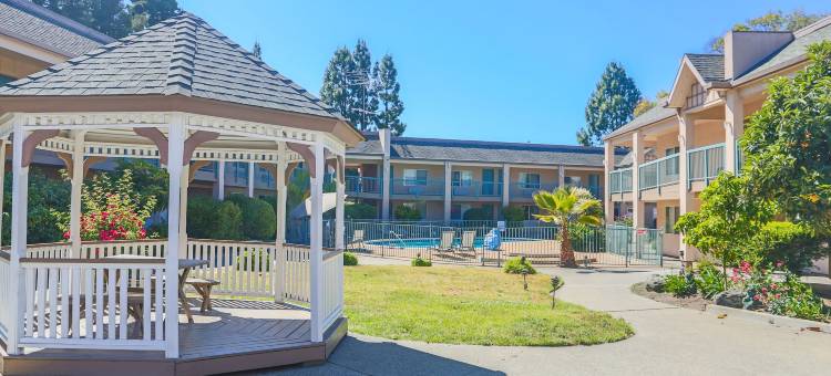 红木城戴斯酒店(Days Inn by Wyndham Redwood City)图片