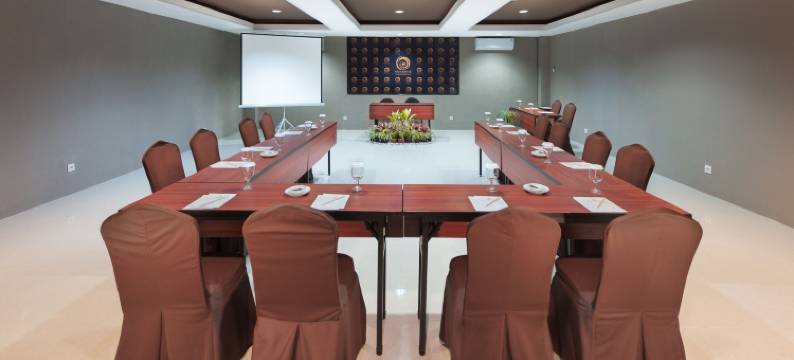 塔旺曼谷纳瓦酒店(Nava Hotel Tawangmangu)图片