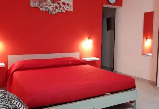 Mono Rosso Hotel Overview