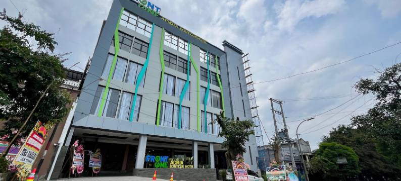 Front One Boutique 阿德里亚博约拉利(Front One Boutique Adria Boyolali)图片