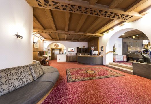 Active Hotel AncoraHotel Overview