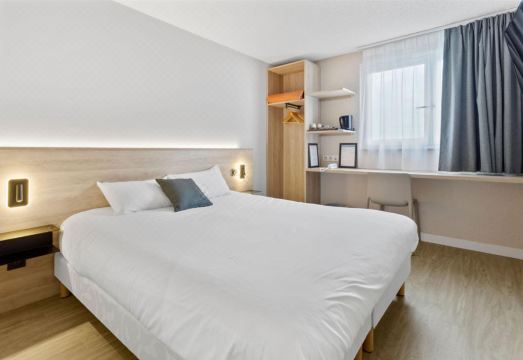 Kyriad Deauville - Saint ArnoultHotel Overview