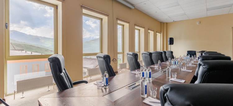 Cosmos Vladikavkaz La Vallee Hotel图片
