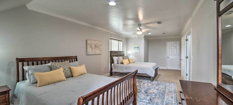 Starkvegas俱乐部会所~距离MSU校园2英里！(Starkvegas Clubhouse ~ 2 Mi to MSU Campus!)图片