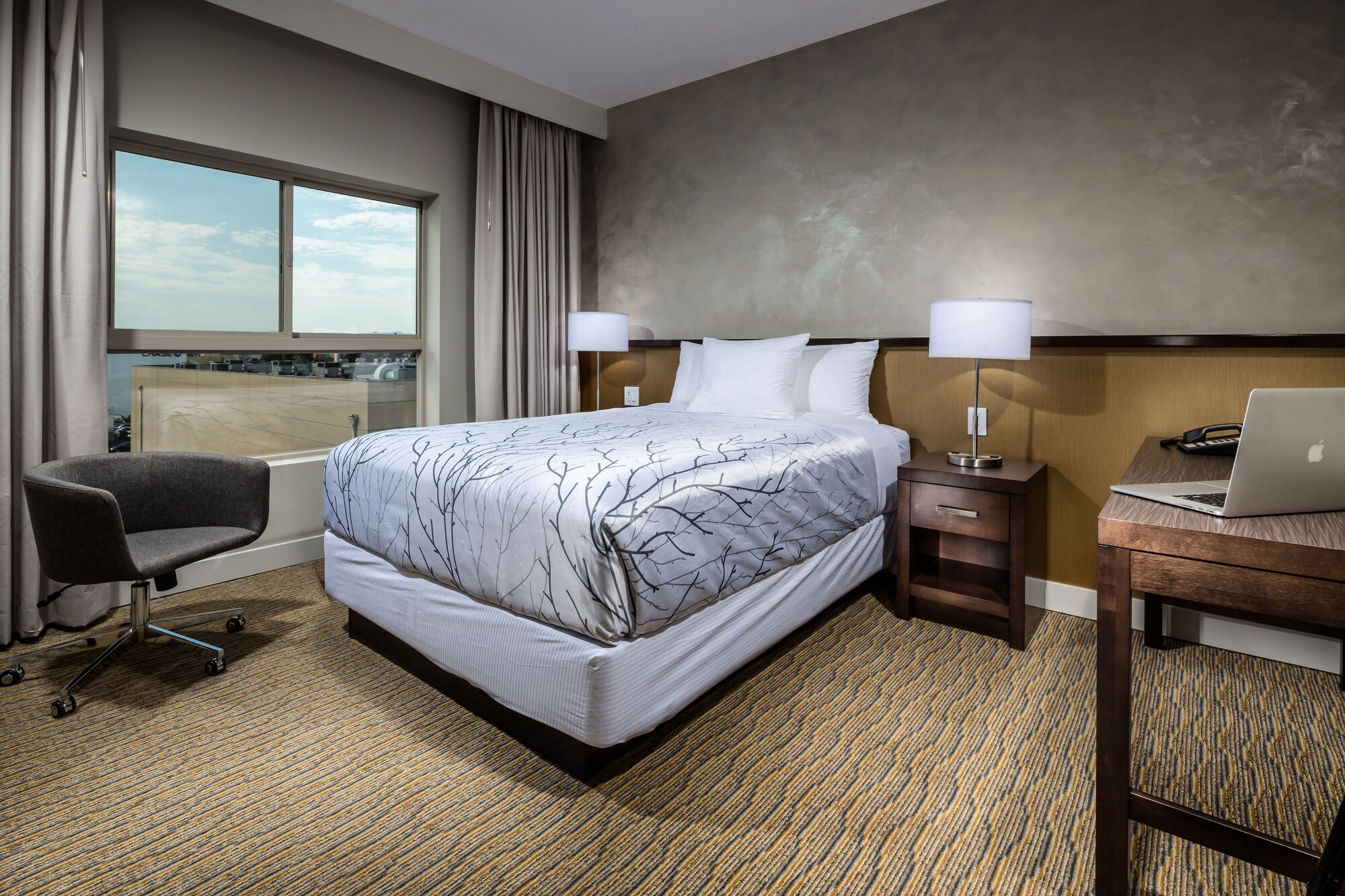 Hotel Aventura Over view