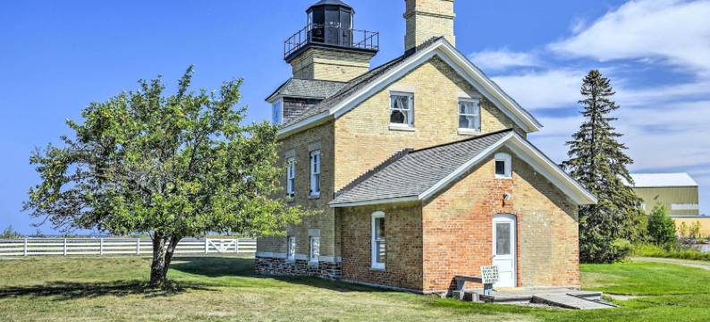 距离波基斯17英里的度假屋，步行可至海滩和主街(17 Mi to Porkies: Getaway Steps to Beach & Main St)图片