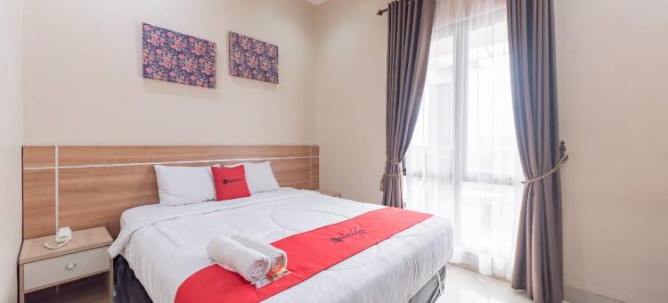 红多兹高级酒店@格里亚因科帕布里西萨鲁阿彭卡克(RedDoorz Premium @ Griya Inkoppabri Cisarua Puncak)图片