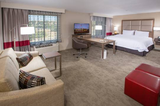 欢朋酒店及套房布尔顿/圣伊内斯山谷(Hampton Inn & Suites Buellton/Santa Ynez)