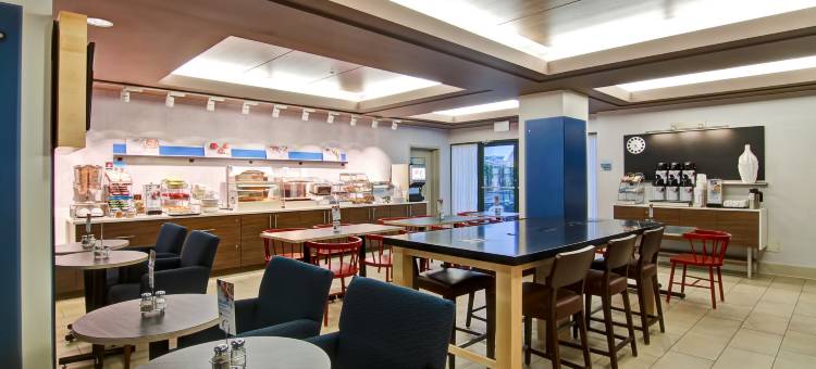 Holiday Inn Express 坎卢普斯(Holiday Inn Express Kamloops)图片