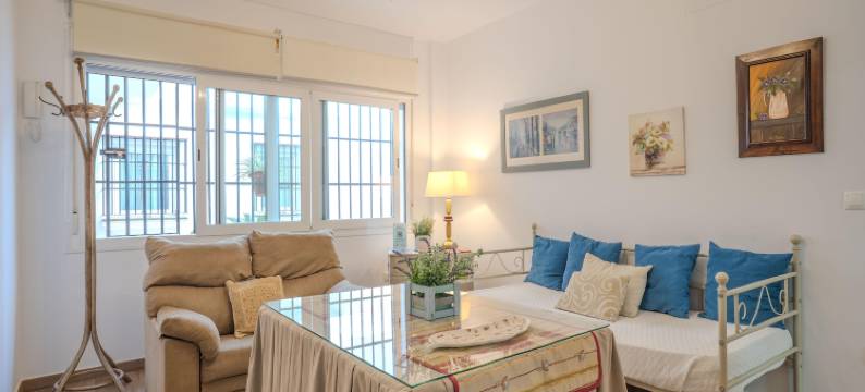 Apartment in Peñaflor with Charming Patio图片